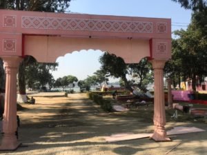 ब्रह्मसरोवर के पावन तट पर पर्यटकों के लिए सजी 19 राज्यों की शिल्पकला