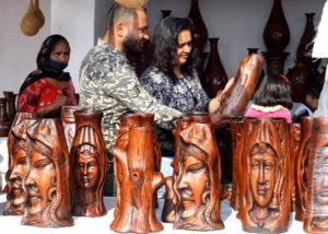 अंतर्राष्ट्रीय गीता महोत्सव-2021 के शिल्प और सरस मेले में रोजाना पर्यटकों की संख्या में लगातार इजाफा हो रहा है