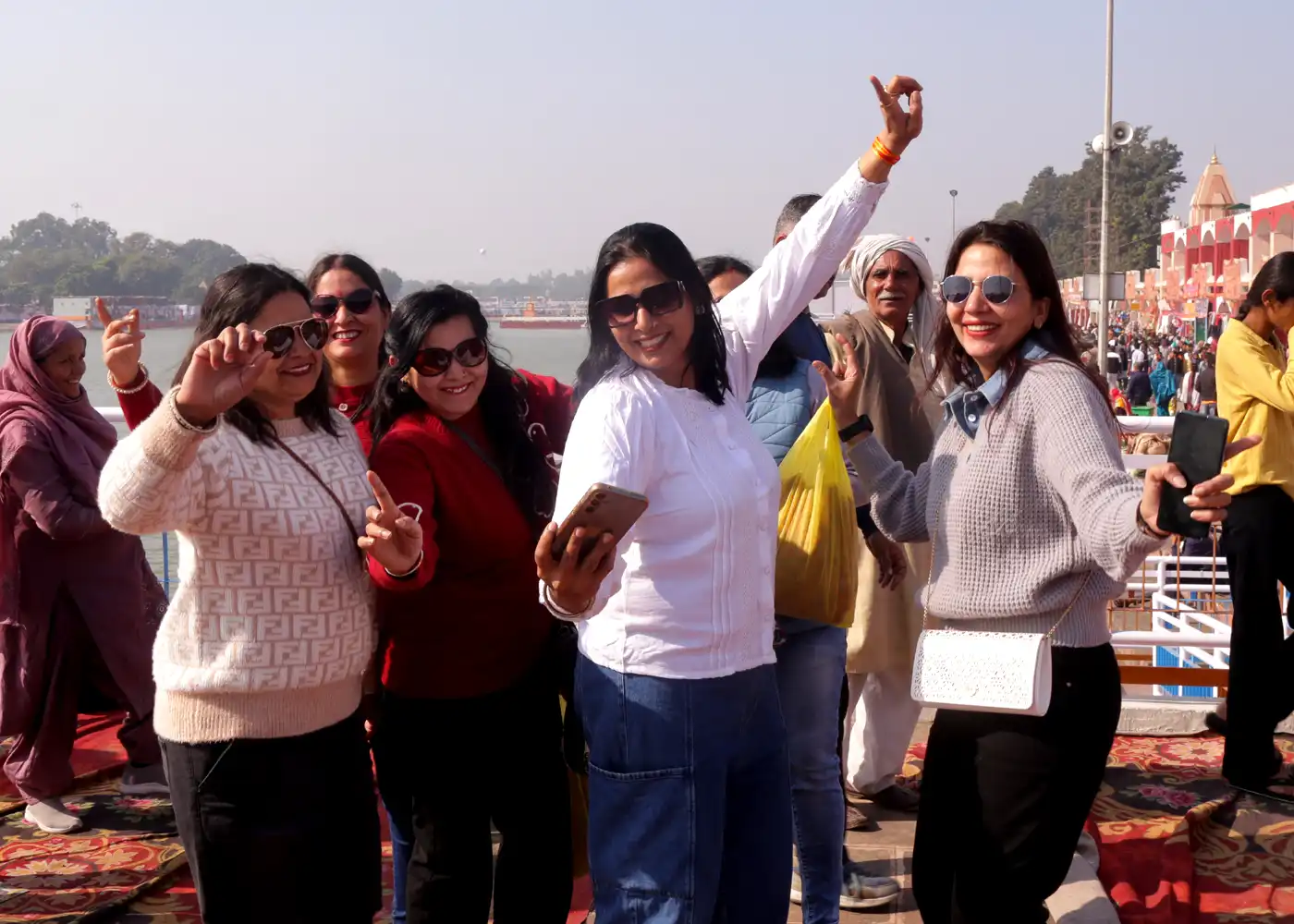 मस्ती और संगीत से सजी महोत्सव की रंगत