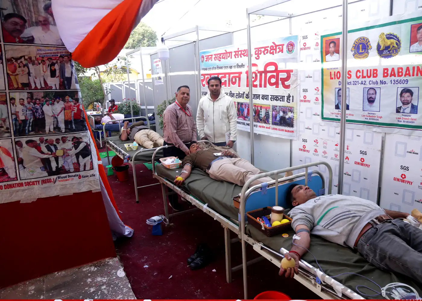 रक्त की बूंदों में बसी मानवता की रोशनी