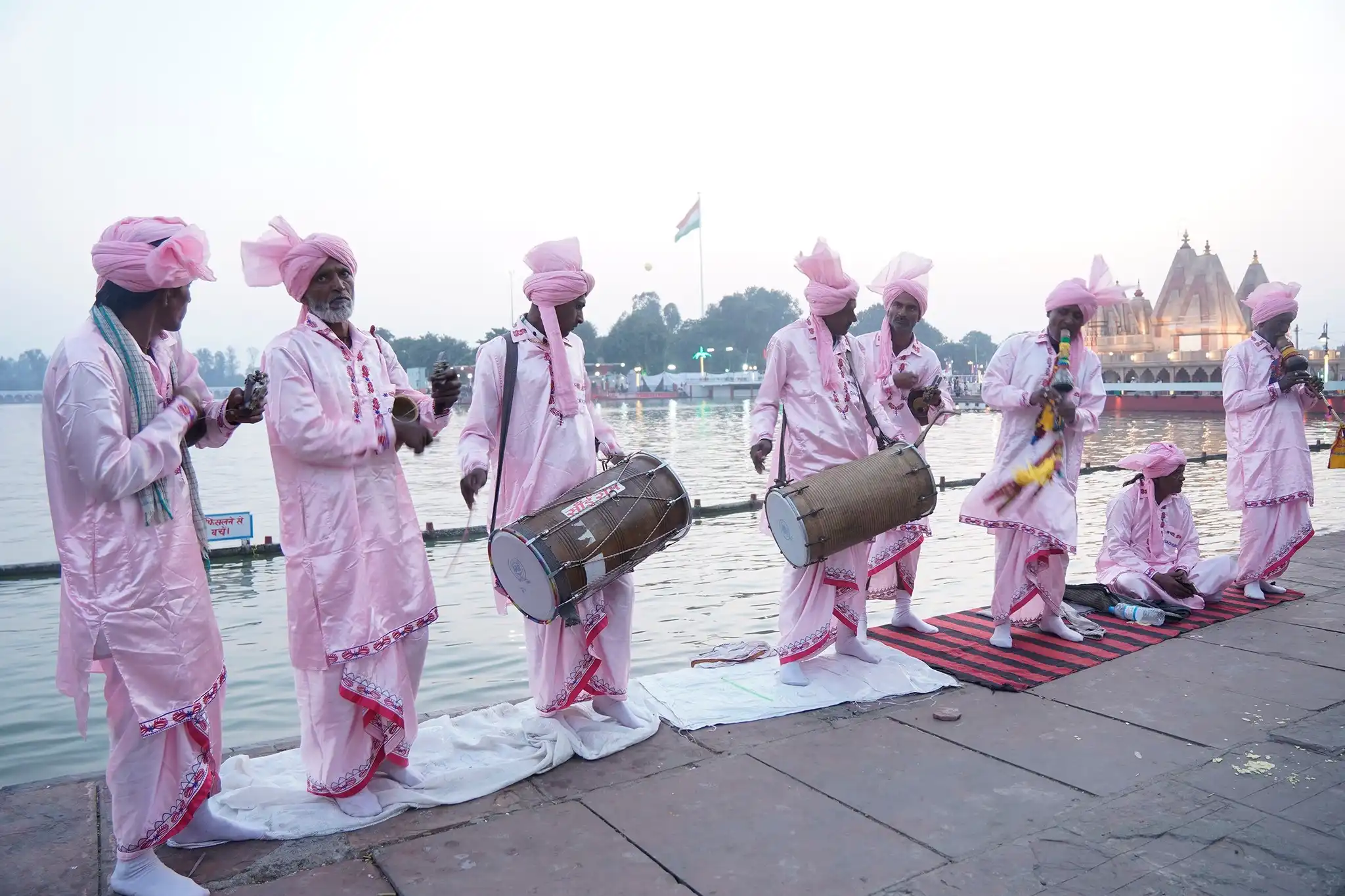 सांस्कृतिक नगाड़ों और लोक वाद्यों की धुन – अंतर्राष्ट्रीय गीता महोत्सव 2025